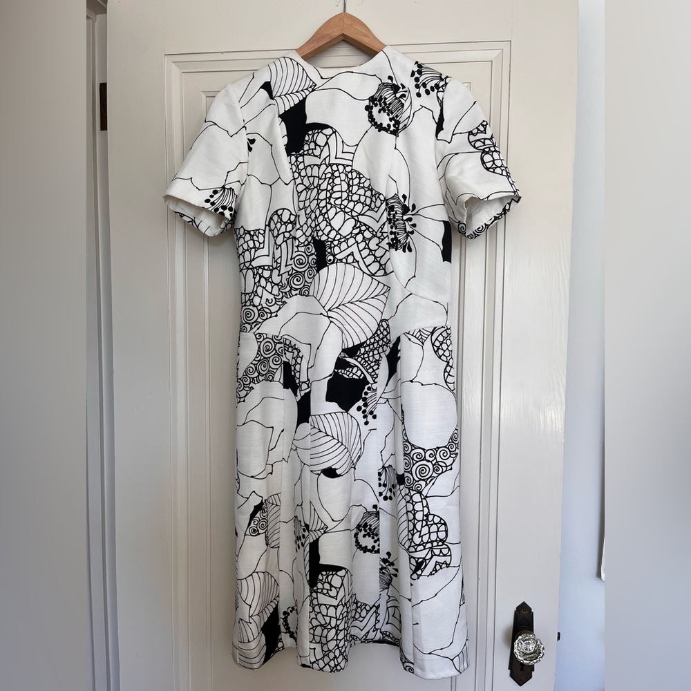 GORGEOUS one of a kind vintage black and white handmade dress from Germany 🇩🇪